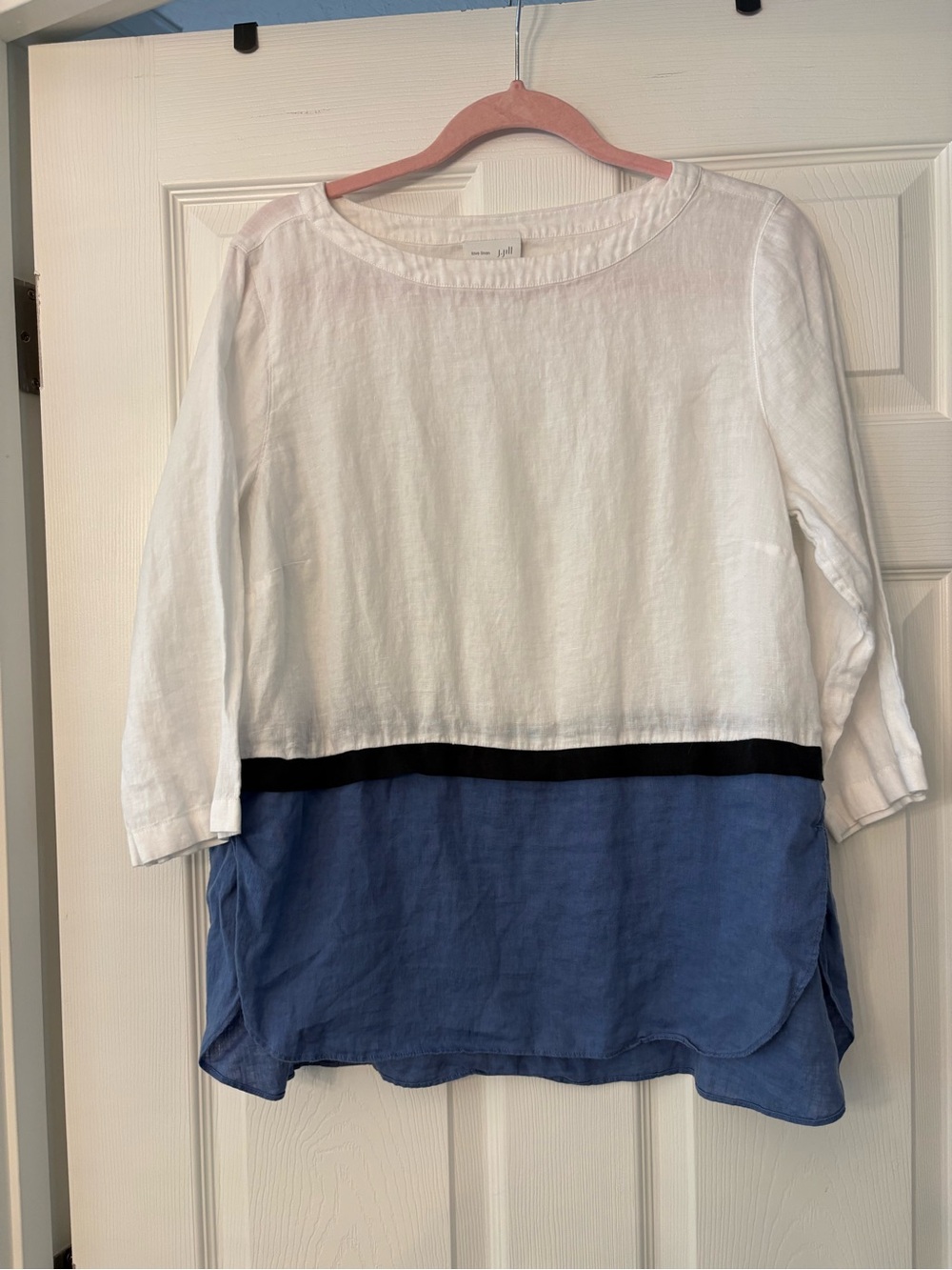 J. Jill White 100% linen Top with Blue Colorblock and Black Trim